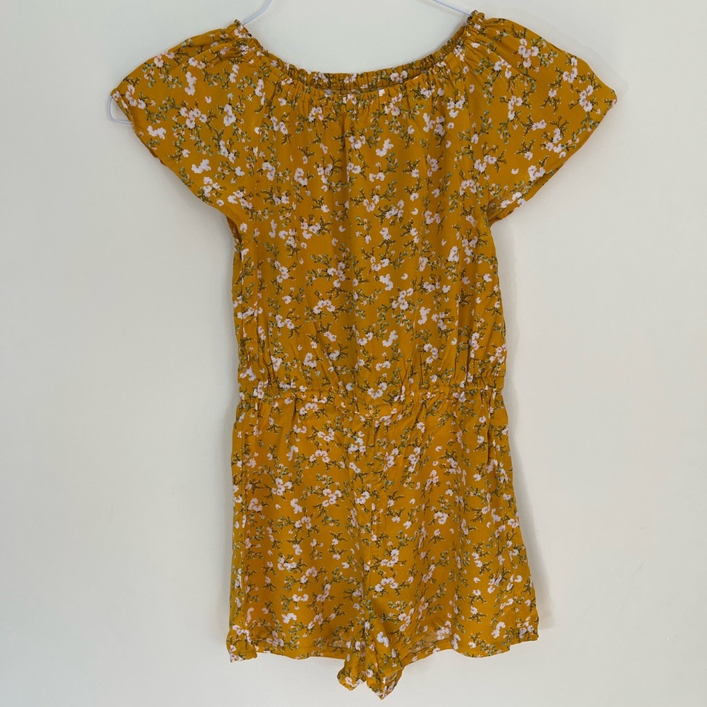 Old Navy girl’s romper